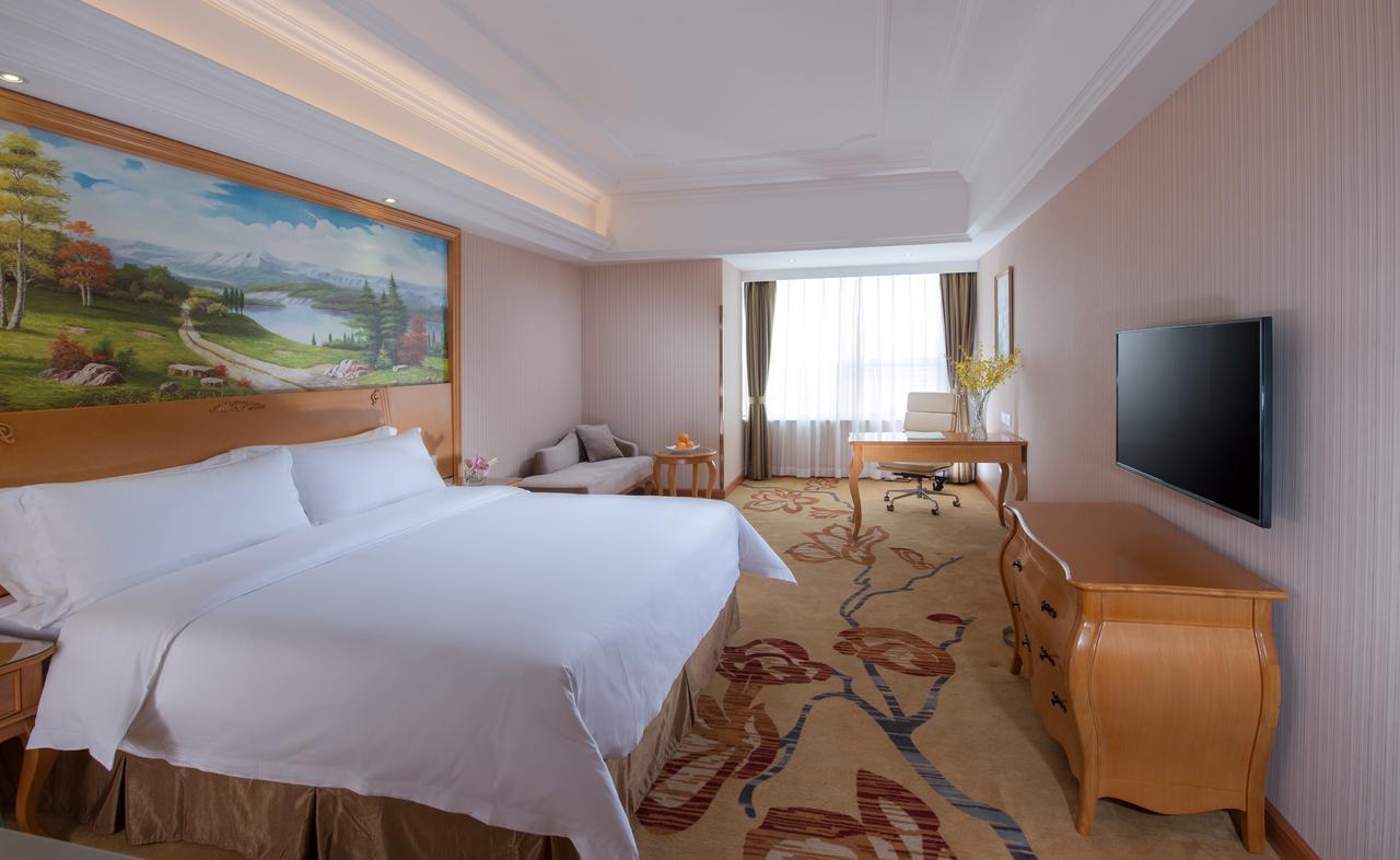 Vienna Hotel Hebei Zhuozhou High Speed Train Station Exterior foto